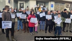 Protesti mještana u centru Sanskog Mosta 23. januar 2024.