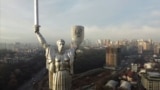 Changing Symbols On Iconic Kyiv Statue