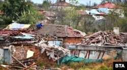  Последиците от бурята в Лъвино. 