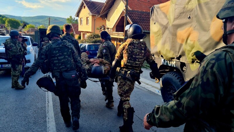 KFOR: Rreth 25 ushtarë të plagosur në veri të Kosovës 
