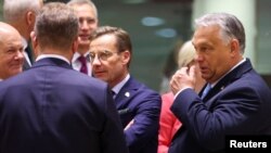 Канцлер Німеччини Олаф Шольц, прем’єр-міністр Швеції Ульф Крістерссон і прем’єр-міністр Угорщини Віктор Орбан під час саміту лідерів Європейського Союзу в Брюсселі, 29 червня 2023 року