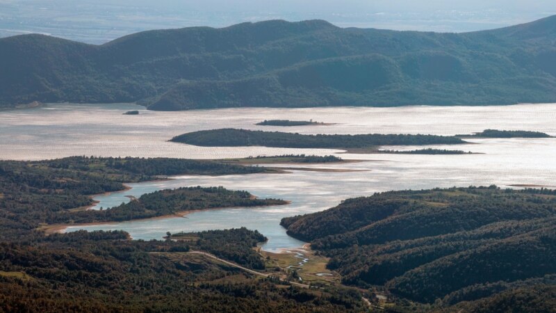 На Ткибульском водохранилище в Грузии продали три острова