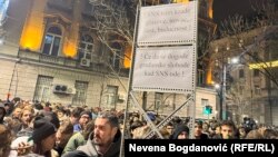 La Belgrad, opoziția politică a organizat proteste care condamnă oi presupusă fraudă electorală la alegerile parlamentare din Serbia. Belgrad, 18 decembrie 2023