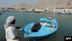 ماهیگران عمانی در تنگه هرمز