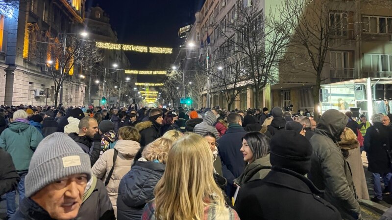 Na protestu u Beogradu za poništavanje izbora traženo i rasvetljavanje ubistva Olivera Ivanovića