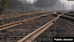 ათწლეულების განმავლობაში მიმდინარე კონფლიქტის შემდეგ გარღვევად შეფასებული ტრამპის მიერ მხარდაჭერილი სარკინიგზო პროექტი აზერბაიჯანს სომხეთის გავლით ნახიჩევანთან დააკავშირებს. პროექტი "შუა დერეფნის" ნაწილადაც განიხილება (საარქივო ფოტო).