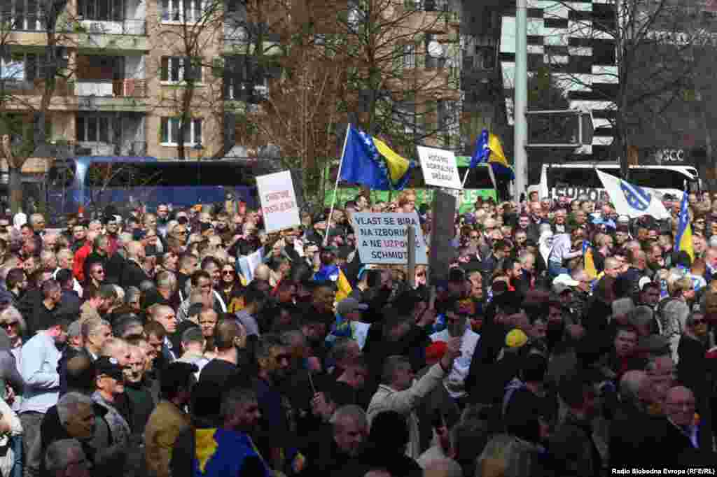 &quot;Vlast se bira na izborima&quot;, još je jedna od poruka sa protesta.