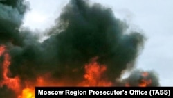 Спершу російські медіа повідомляли про звуки вибухів і стовп диму, посилаючись на очевидців (фото ілюстраційне)