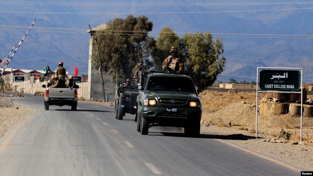Soldiers in Pakistan's South Waziristan tribal region (file photo)