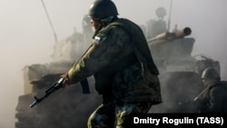 Российский военный на фронте, иллюстративное фото