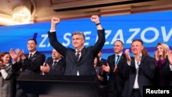 Hrvatski premijer Andrej Plenković i slavlje u štabu HDZ-a nakon 90 posto prebrojanih glasova, Zagreb, 17. aprila 2024.