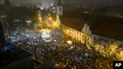 Централният площад в Братислава вече няколко пъти беше изпълван от протестиращи.