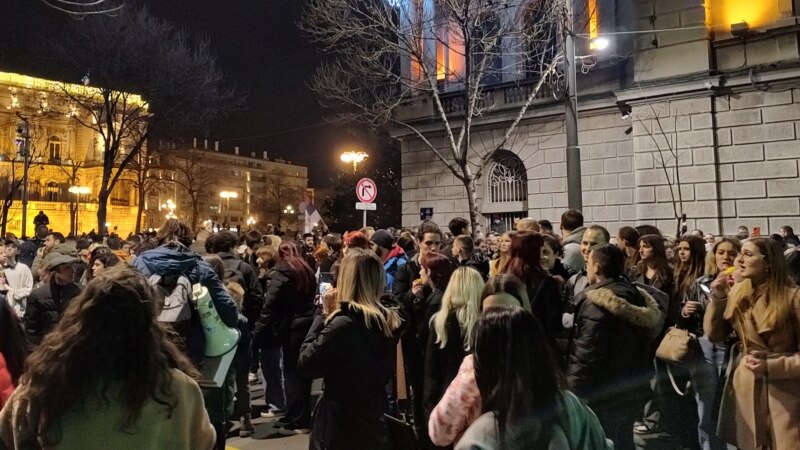 Deveti protest zbog navoda o izbornoj krađi u Srbiji, traži se puštanje privedenih nakon incidenata dva dana ranije