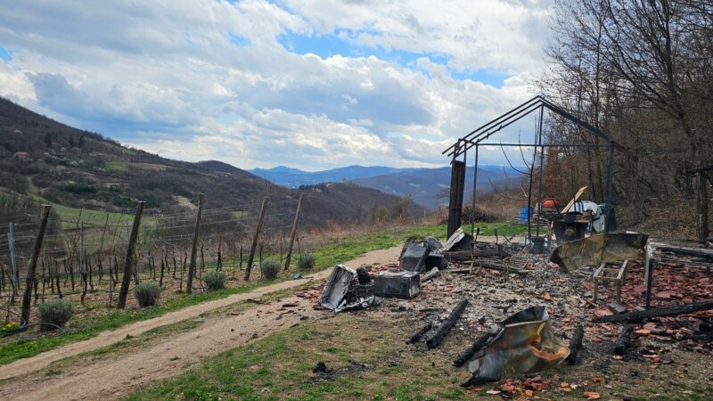Izgoreo objekat u Leposaviću na severu Kosova, vlasnik optužuje Srpsku listu