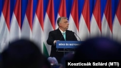 Kryeministri hungarez, Viktor Orban, gjatë fjalimit të tij vjetor. Budapestit, 18 shkurt 2023.