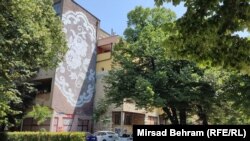 Više od 200 grafita nastalih tokom 12 godišnjih Street Arts Festivala, su postali svojevrsna turistička atrakcija.