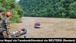 Potraga za nestalima u Nepalu 12.jul 2024. Screenshot objave policije Nepala koju su podijeli na društvenim mrežama, prenosi Reuters. 