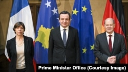 Kryeministri i Kosovës, Albin Kurti, me kancelarin gjerman, Olaf Scholz dhe ministren për Evropë dhe Punë të Jashtme të Francës, Catherine Colonna.