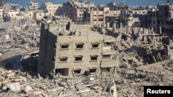 Uništene kuće i zgrade u oblasti oko bolnice Al Šifa nakon dvonedeljne izraelske operacije, usred tekućeg sukoba između Izraela i Hamasa, u gradu Gaza 1. aprila 2024.