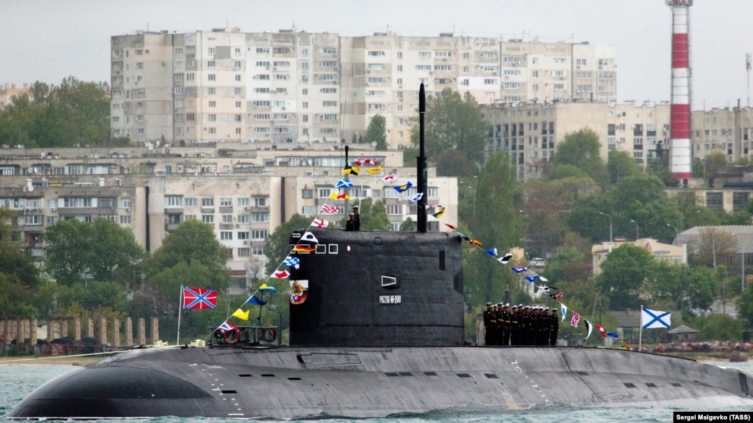 Marina ucraineană susține că a scufundat sbmarinul B-237 Rostov-on-Don, prezemt aici la Ziua Marinei