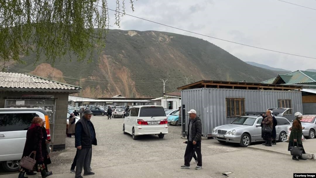 Гүлчө айыл аймагындагы автобекет. УКМК тараткан сүрөт