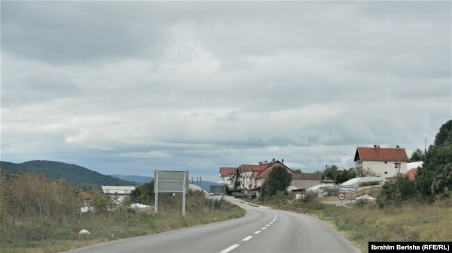 Fshati Novoselë ku është e vendosur policia e Kosovës.