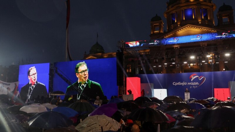 Vučić na mitingu u Beogradu: 'Nije bilo teže i veće krize na Kosovu'