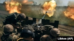  Бойци на Украйна пазят позициите си край източния град 