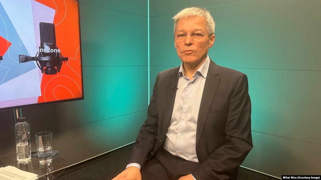 Fostul premier Dacian Cioloș crede că România trebuie să mențină tema aderării complete la Schengen cât mai mult posibil, în acest an.