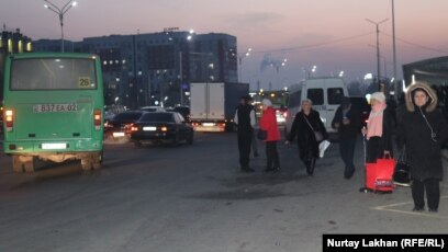 Саунадағы мас әйелдің порно видеосы