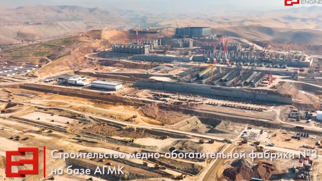 Rus serialidagi yalangoch aktrisa