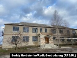 Розграбована окупантами амбулаторія у Липчанівці