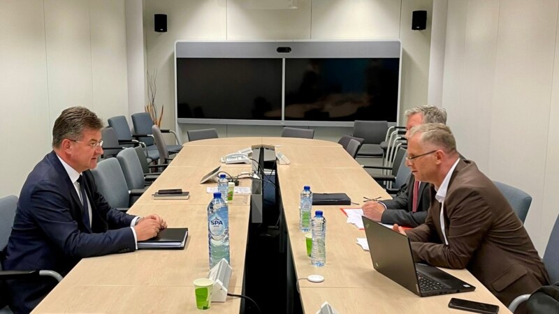 Без успех заврши средбата на преговарачите на Косово и Србија во Брисел