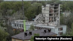 «Унаслідок російських терористичних атак, на жаль, є загиблі та поранені серед цивільного населення» – наслідки російського удару по Чернігову 17 квітня 2024 року