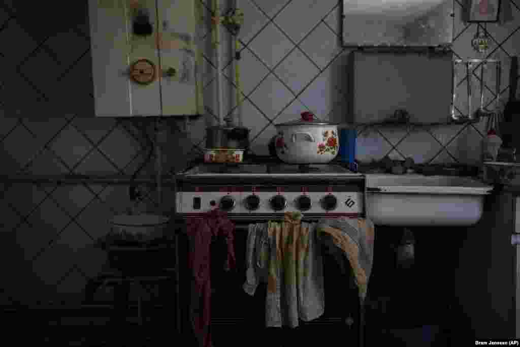 Pots on the stove in Nina Sytnikova&#39;s kitchen lie idle as she is evacuated from her home. The Ukrainian General Staff&nbsp;reported&nbsp;on August 14 that 33 clashes had taken place over the previous day, with fierce fighting in the Kupyansk sector. &nbsp;