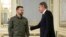 Президентът на Украйна Володимир Зеленски и държавният секретар на САЩ Антъни Бликнен по време на среща на 6 септември в Киев