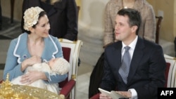  Кръщенето на принц Кристиан в параклиса на двореца Кристиансборг в Копенхаген, 21 януари 2006 година 