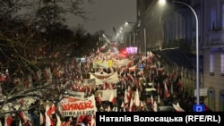 За оцінкою організаторів, до акції долучилися 200 тисяч людей, мерія Варшави називає цифру в 35 тисяч