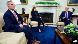 ԱՄՆ - Ներկայացուցիչների պալատի խոսնակ Քևին ՄըքՔարթին Սպիտակ տանը նախագահ Ջո Բայդենի և փոխնախագահ Քամալա Հարիսի հետ հանդիպման ժամանակ, արխիվ