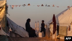 Рафах шаарында убактылуу башкалкалаган эне-бала, 22-март, 2024-жыл