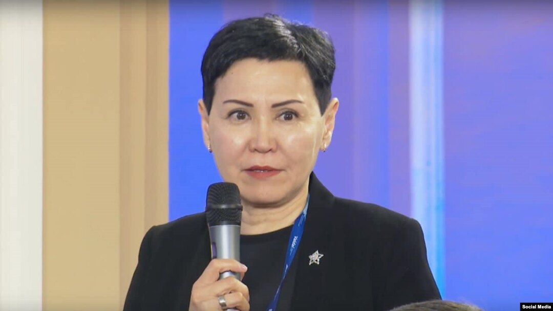 Айнур Жоробекова.