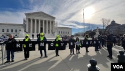 Protest ispred Vrhovnog suda 8. februara 2024.