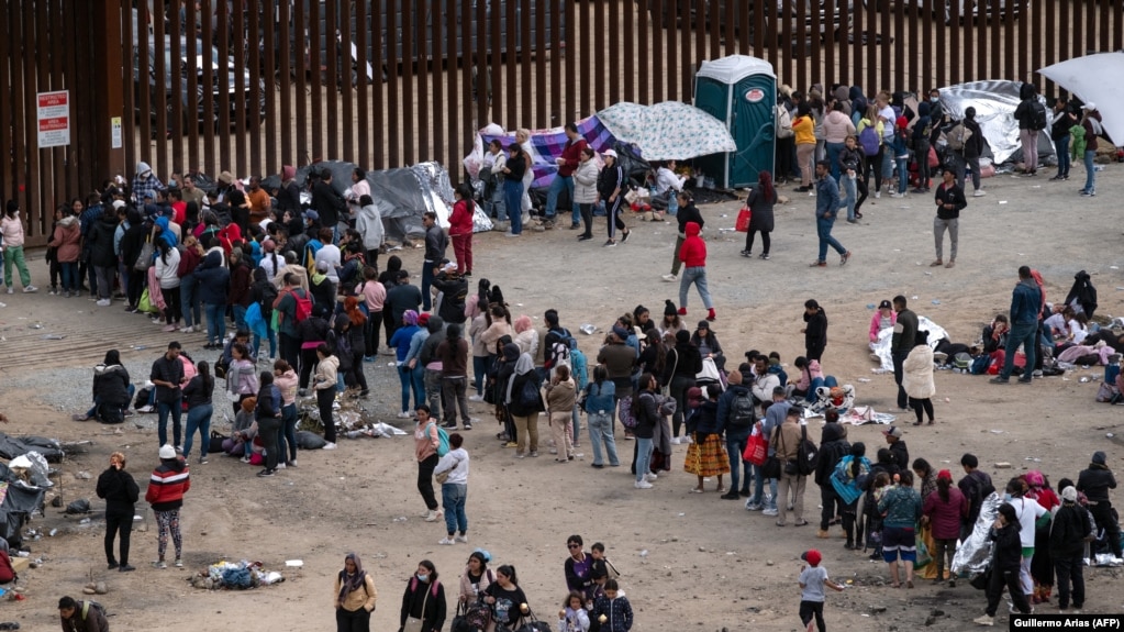 Мигранты на границе США и Мексики