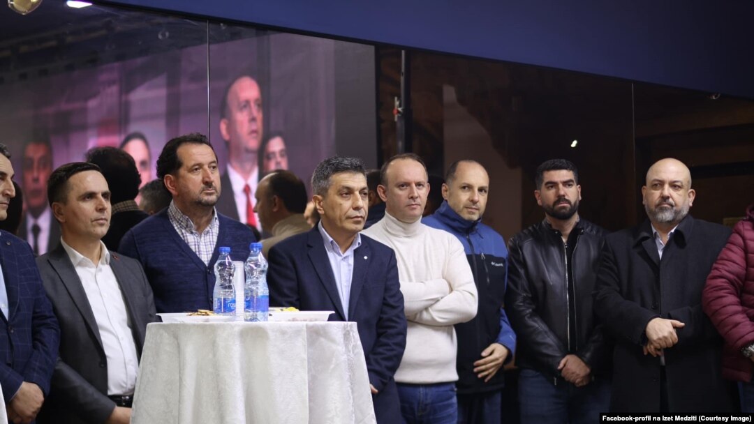Лидерите на албанските опозициски партии во Северна Македонија заедно Беким Ќоку, советникот на косовскиот премиер Албин Курти.