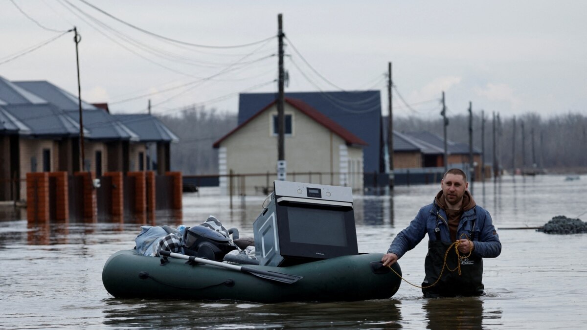 Poplave u Rusiji i Kazahstanu, vlasti navode da gori scenarij tek slijedi