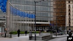 Ispred sedišta evropskih institucija u Briselu, februar 2024. 