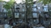 Orosz találatot szenvedett lakóház Dnyipróban 2024. április 19-én