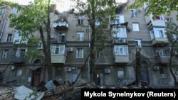 Зруйнований житловий будинок у Дніпрі внаслідок російської атаки, 19 квітня 2024 року