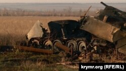 Уничтоженая военная техника недалеко от села Работино, иллюстративное фото