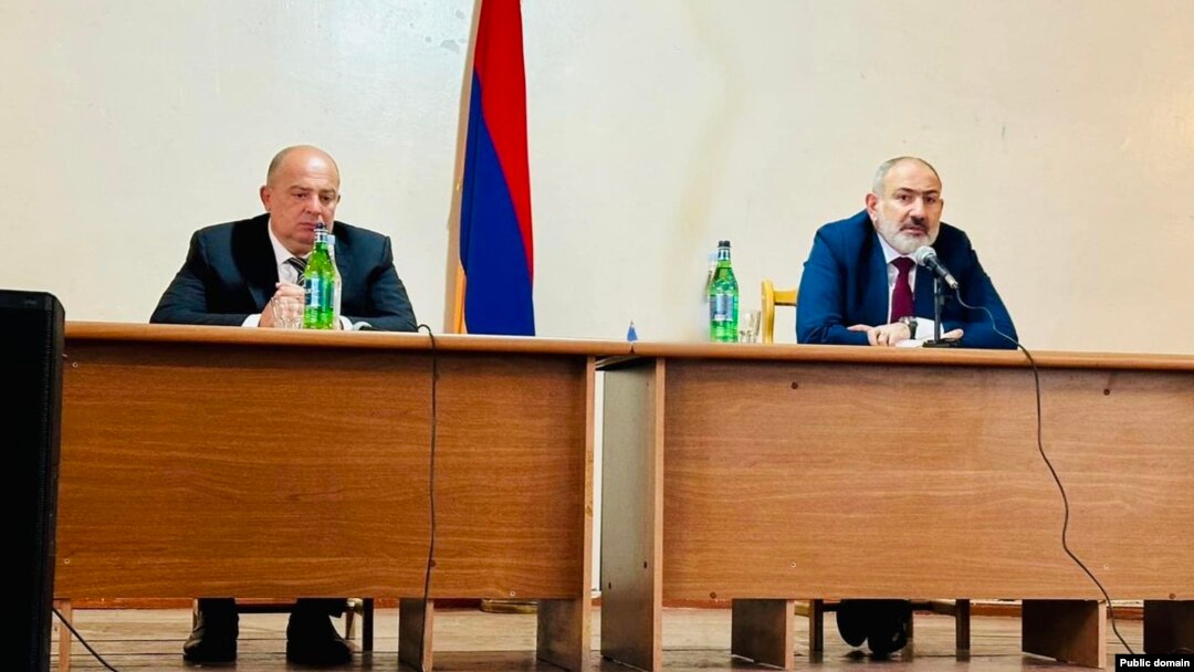 Armenia - Prime Minister Nikol Pashinian meets with residents of Voskepar, March 18, 2024.